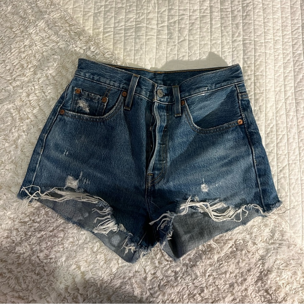 Levi’s dark wash denim shorts